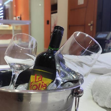 Motel La Folia Ribeirao Preto Bagian luar foto
