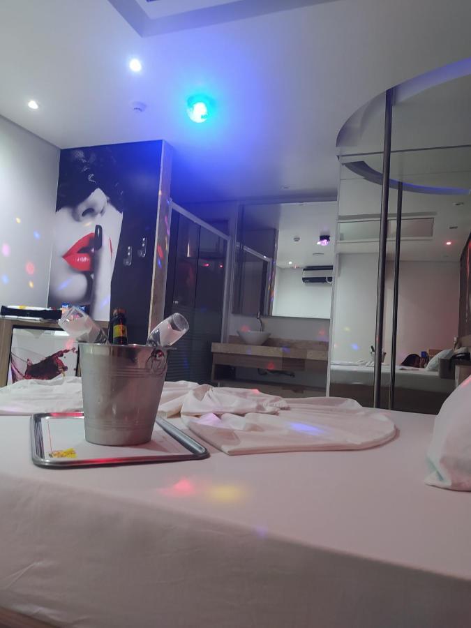 Motel La Folia Ribeirao Preto Bagian luar foto
